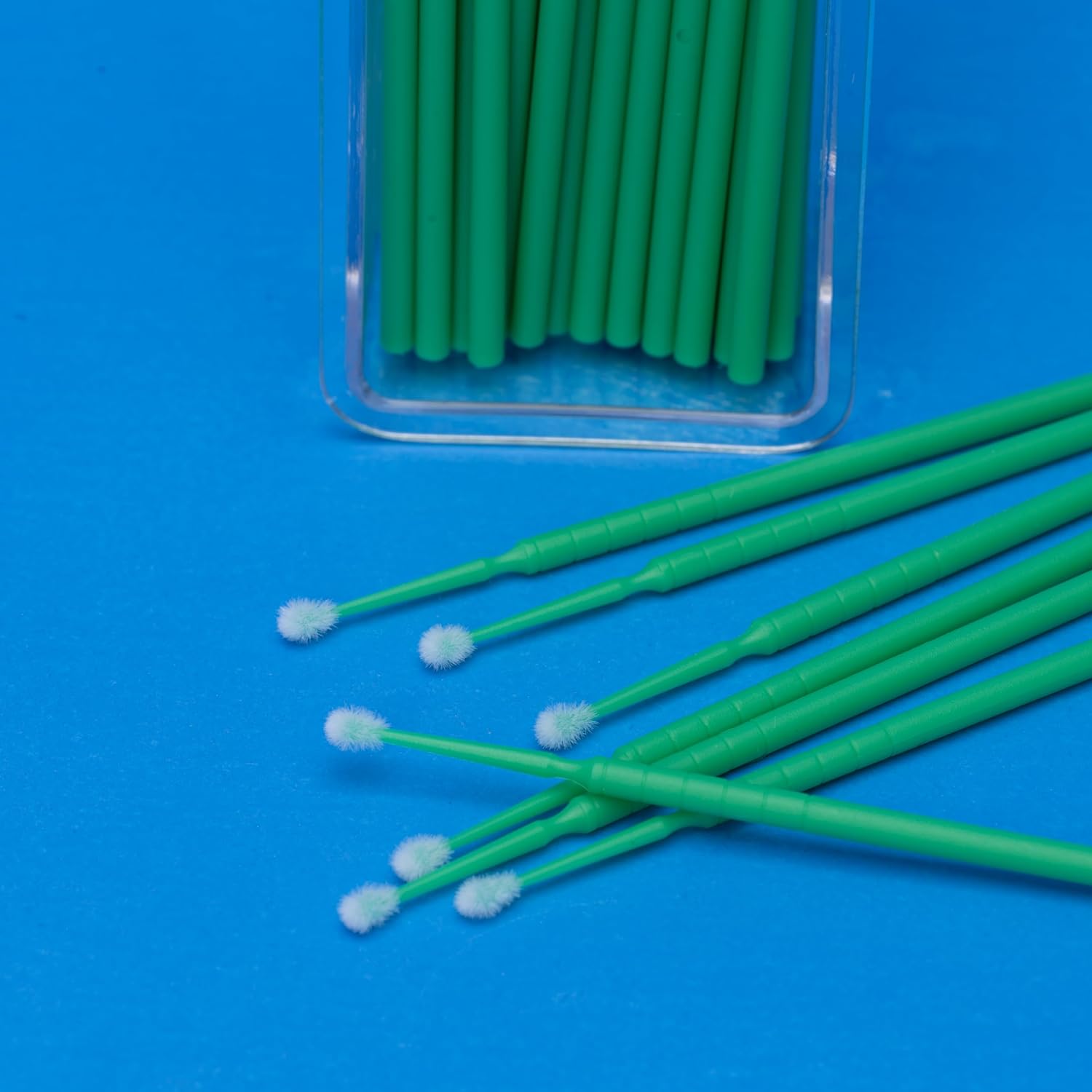 Henry Schein Bendable Micro Applicator, Fine Tip, Disposable, Bendable Neck for Precision Application - Latex-Free Microbrush Swabs for Dental, Medical, and Cosmetic Use